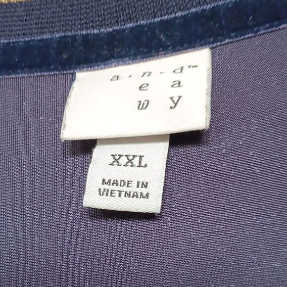 Velvet Short Sleeve Top in Dark Violet - Picture 2 of 4